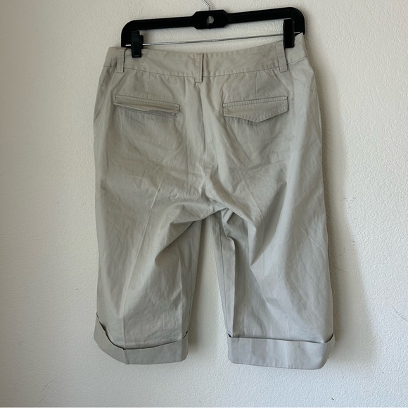 Tommy Bahama Pants - Tommy Bahama Women’s Casual‎ Gray Bermuda Shorts